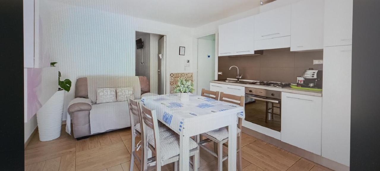 Oristano 5 Pers Appartamento 외부 사진