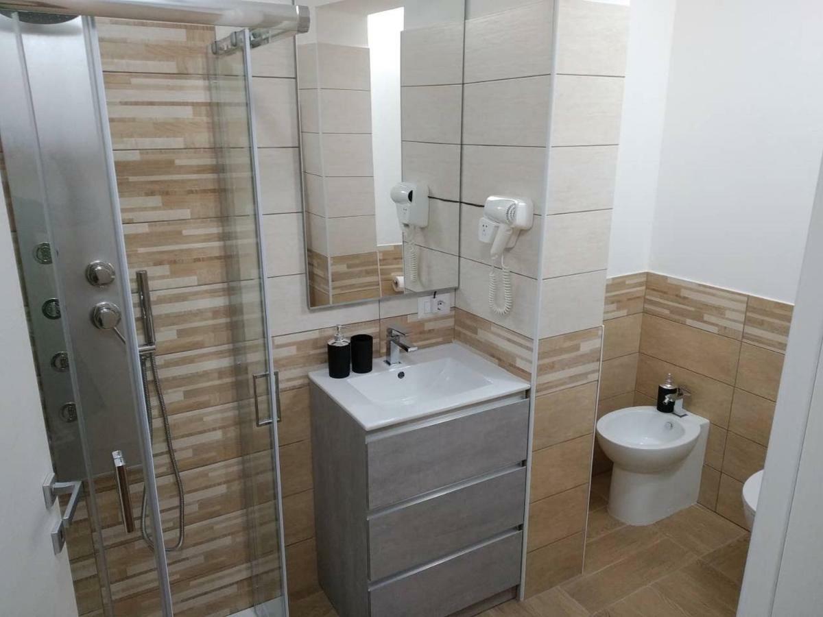Oristano 5 Pers Appartamento 외부 사진